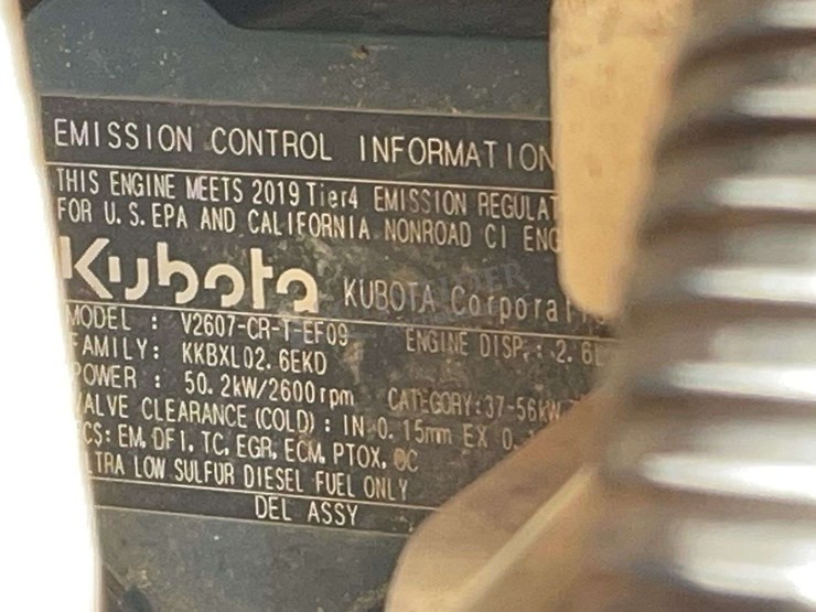 2019-kubota-svl65-2-image-25