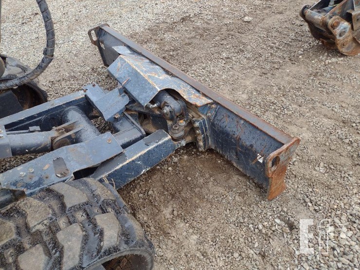 2016-kubota-kx040-4-image-19