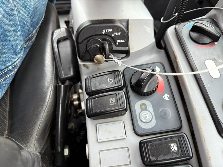 kubota-u55-4-image-53