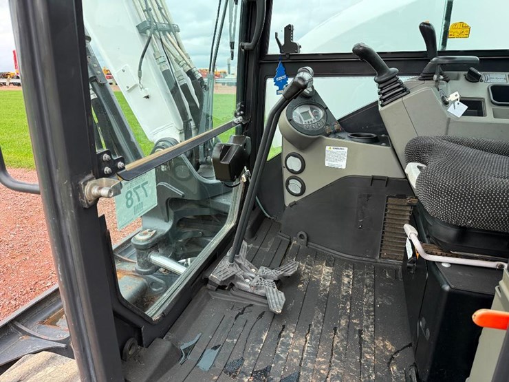 bobcat-e85-image-45
