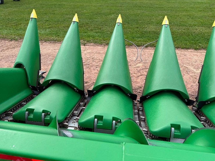 john-deere-608c-stalkmaster-image-17