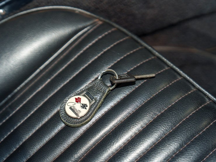 #1032-•-1964-chevrolet-corvette-convertible-image-66