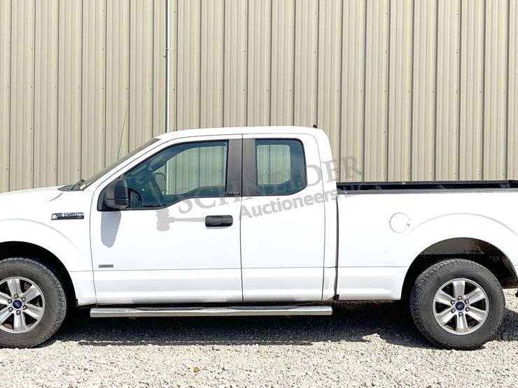 2017-ford-f150-image-4