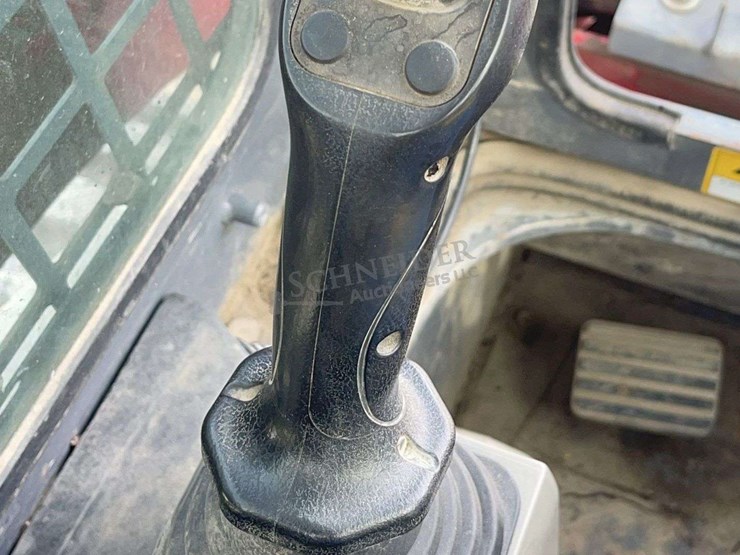 2012-takeuchi-tl10-image-31