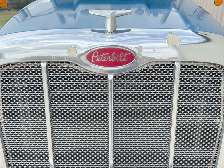 2007-peterbilt-386-image-11