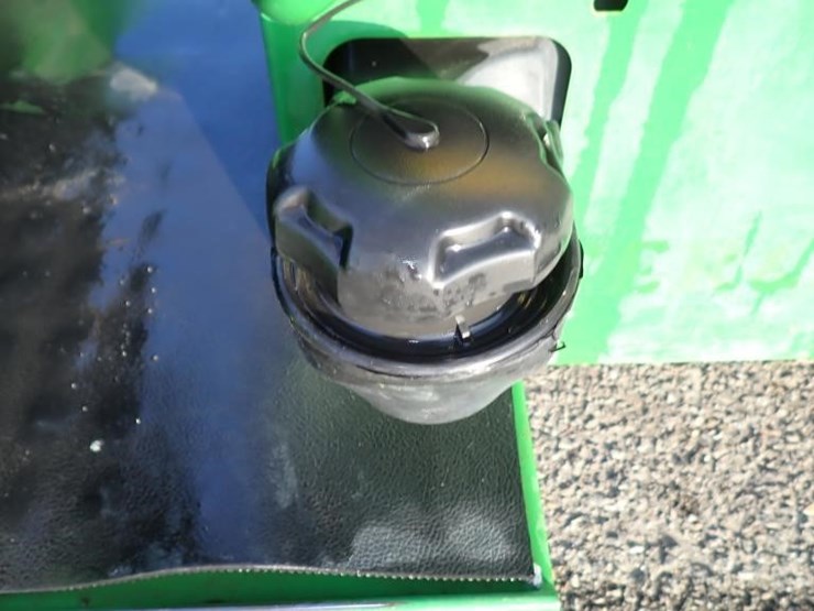 2012-john-deere-gator-image-7