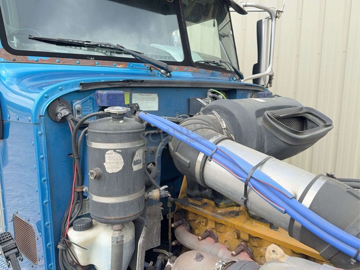 2007-peterbilt-386-image-49
