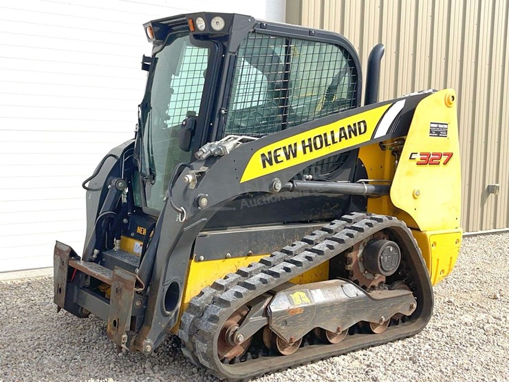 2021-new-holland-c327-image-2