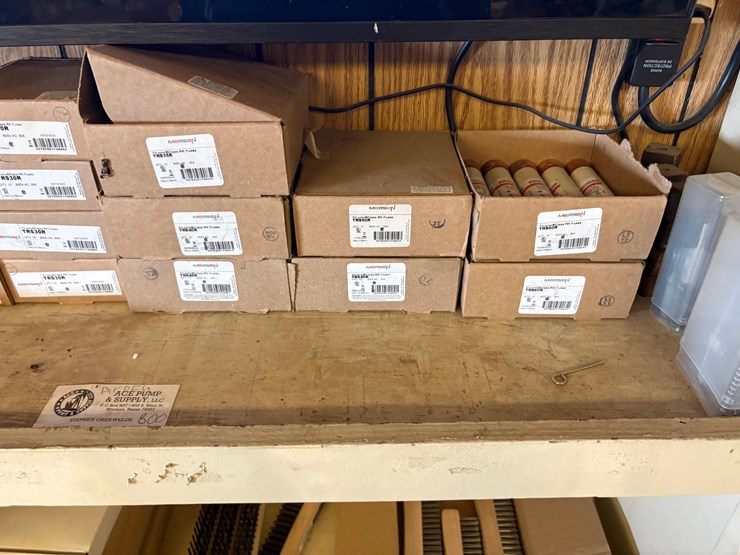contents-of-12-bin-shelf-image-6