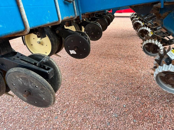 1999-kinze-2000-image-21