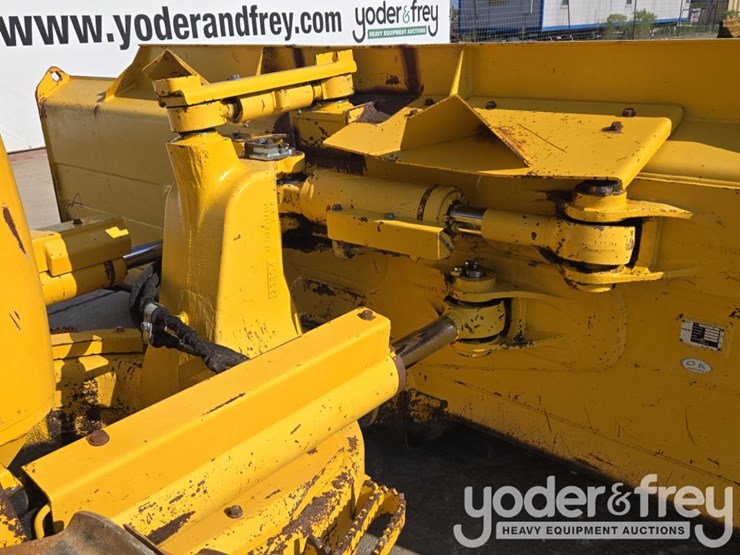2022-komatsu-d61pxi-24-image-17