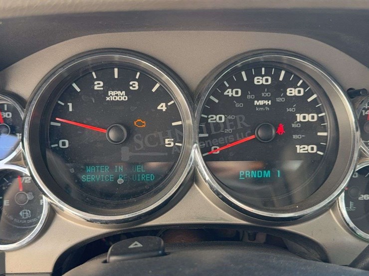 2011-chevrolet-2500hd-image-52