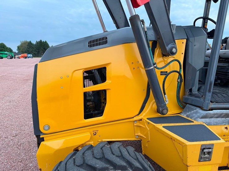2019-deere-310sl-hl-image-38