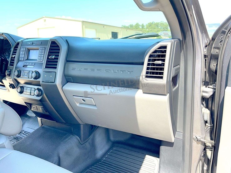 2021-ford-f350-image-71