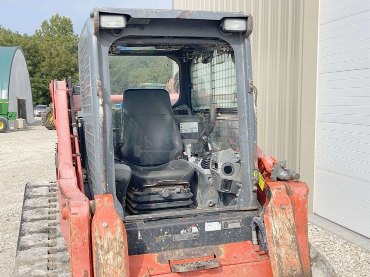 2015-kubota-svl90-image-12