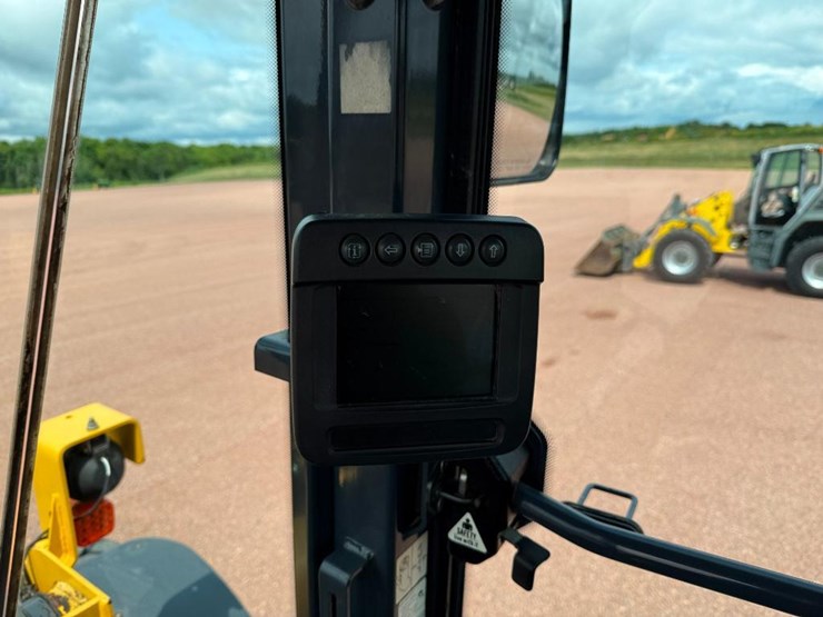 deere-524k-image-56