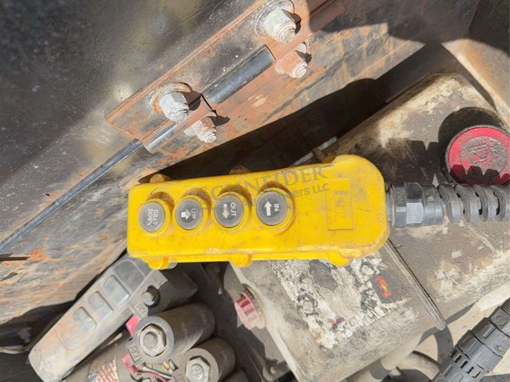 2025-region-welding-18'-hydraulic-lowering-flatbed-trailer-image-17