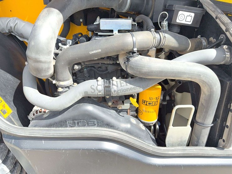 2019-jcb-540-140-image-45