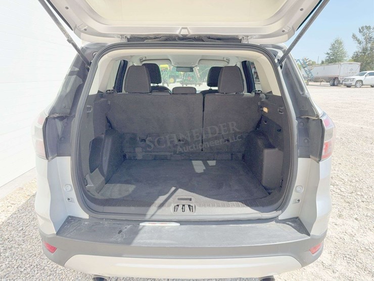 2017-ford-escape-se-image-39