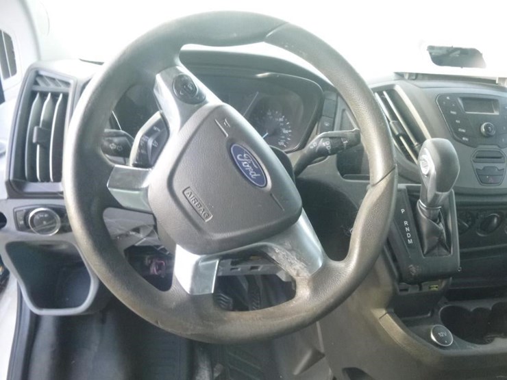 2019-ford-transit-image-10