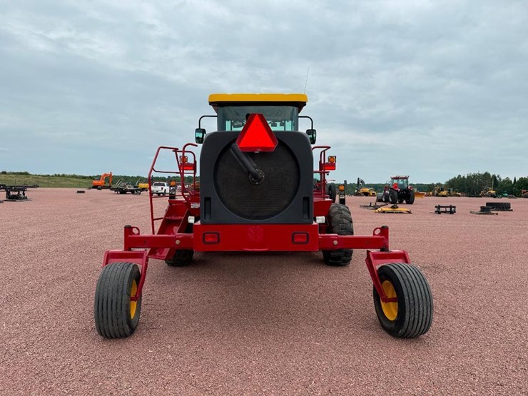 new-holland-hw305-image-5