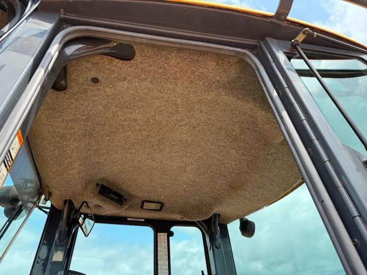 deere-524k-image-51