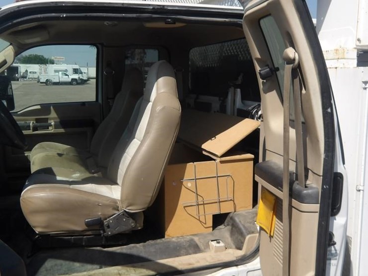 2010-ford-f450-image-16