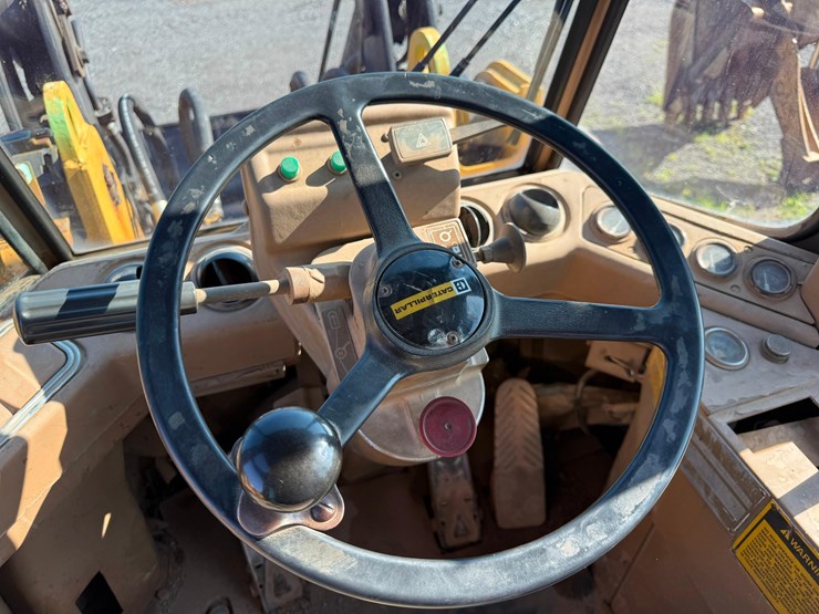 caterpillar-it18b-image-12