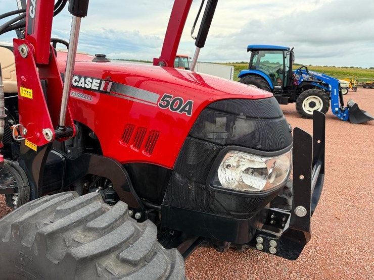 case-ih-farmall-50a-image-28