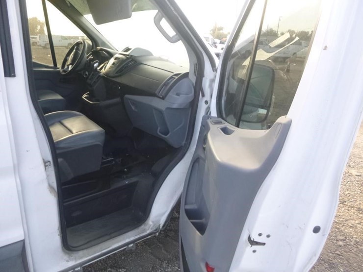 2019-ford-transit-image-14