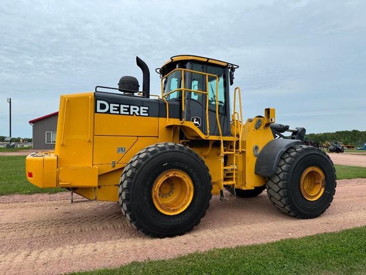 2005-deere-744j-image-4