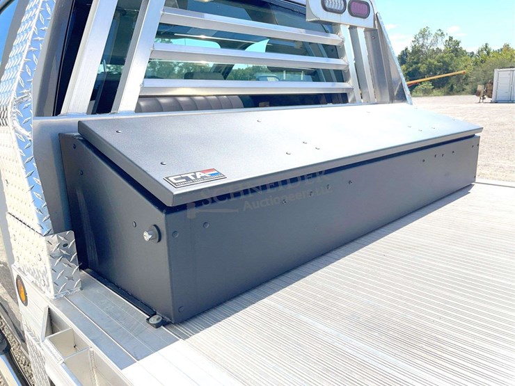 2021-ford-f350-image-28