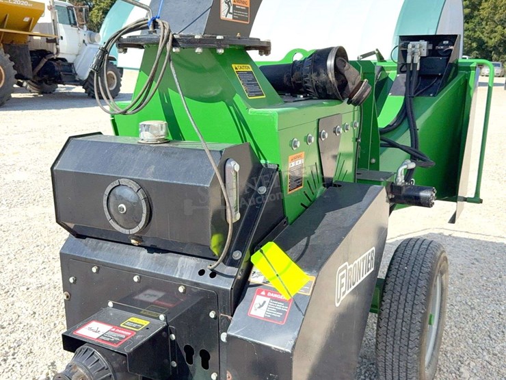 frontier-wc1208pt-pto-drive-wood-chipper-image-12