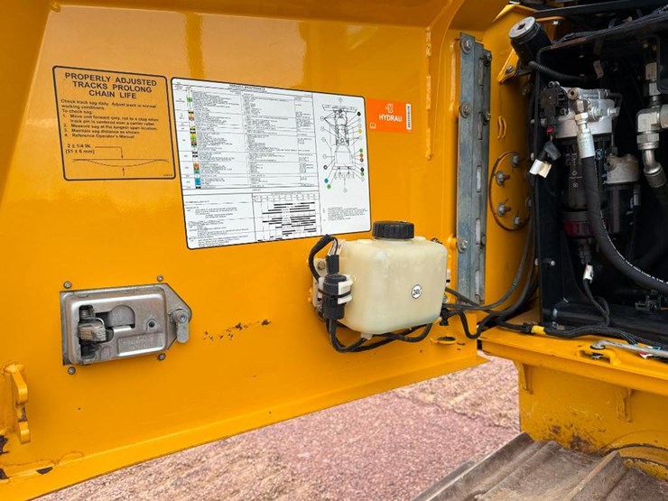 deere-700k-lgp-image-39