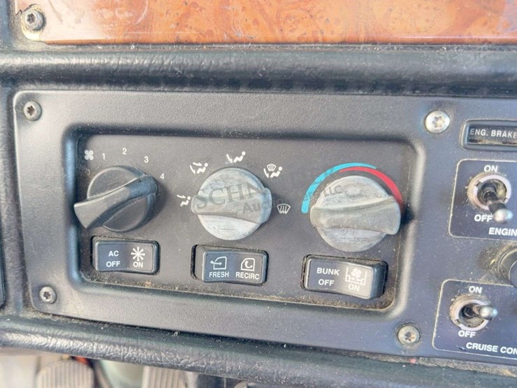 2003-peterbilt-378-image-69