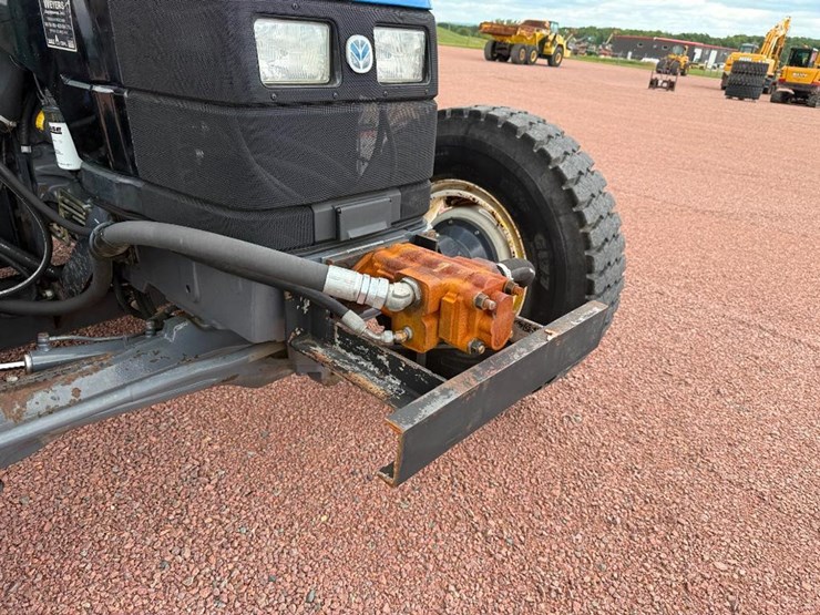 new-holland-ts110-image-35