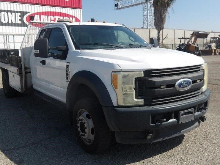 2017-ford-f550-image-2