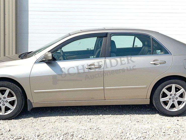 2003-honda-accord-sedan---100%-donation-to-the-jack-charles-schneider-foundation-supporting-the-ffa-image-4