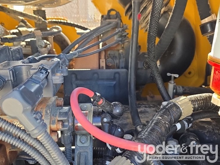 2022-komatsu-d61pxi-24-image-39