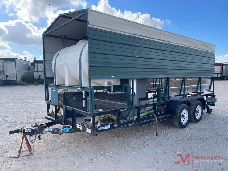 2013-top-hatt/a-cooling-trailer-image-7