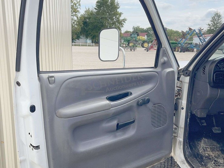 2000-dodge-ram-3500-image-24