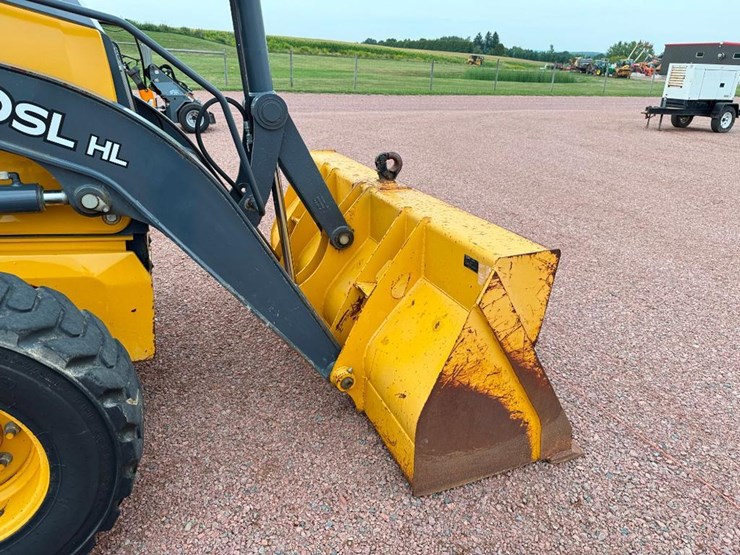 2019-deere-310sl-hl-image-27