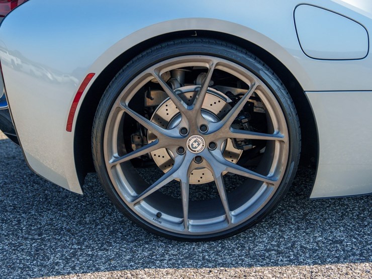 #1064-•-2015-bmw-i-8-image-47