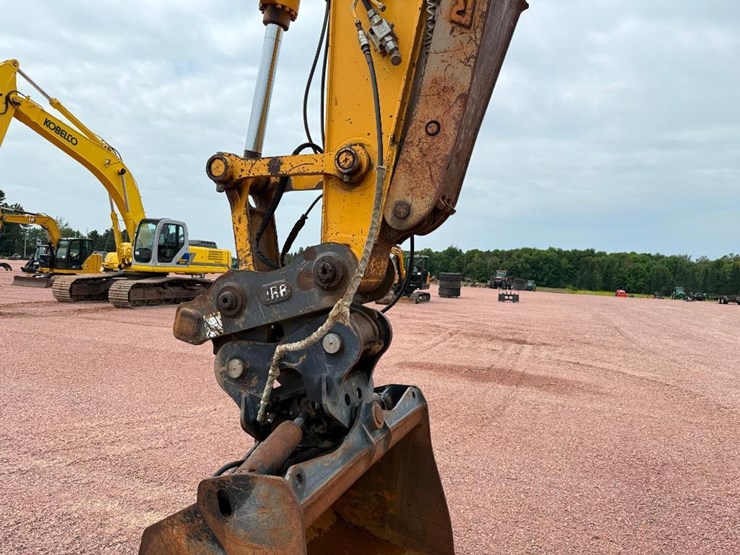 deere-210c-w-image-25