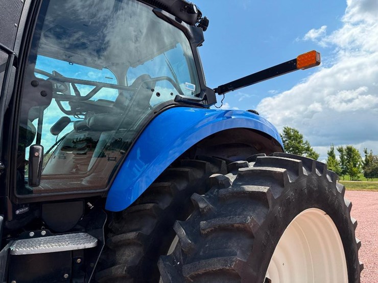 new-holland-t8.320-image-21