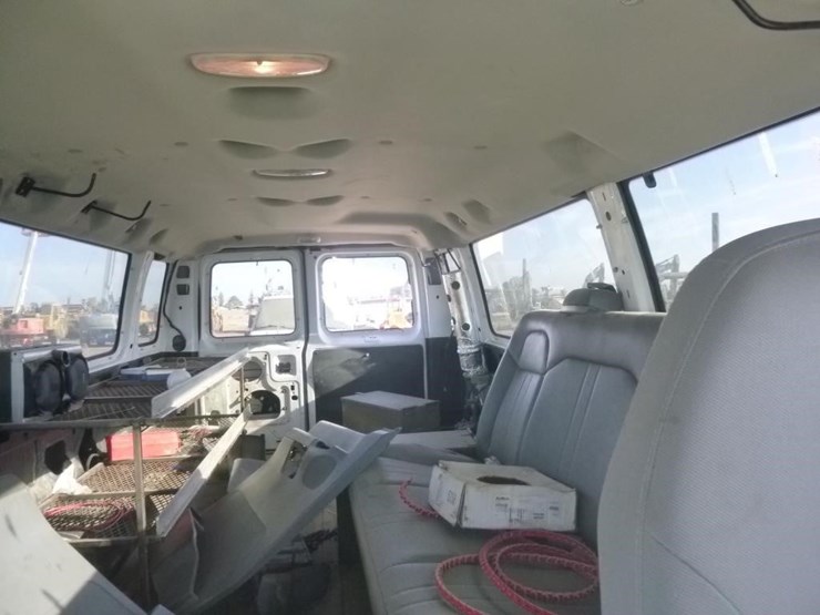 2008-ford-e350-image-14