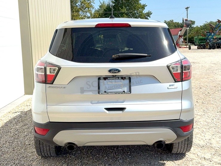 2017-ford-escape-se-image-7