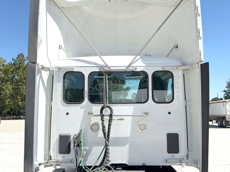 2020-peterbilt-579-image-35