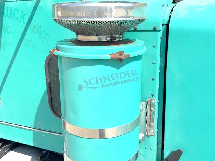 2003-peterbilt-378-image-16
