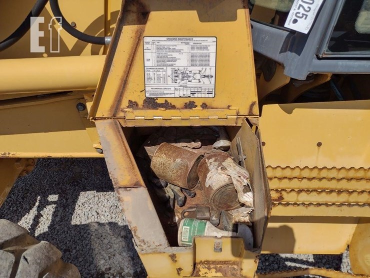 2010-deere-310sj-image-23